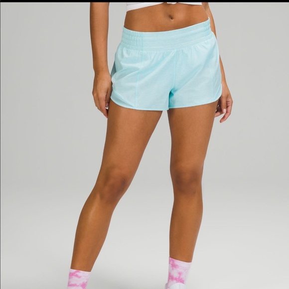 Lululemon Hotty Hot HR Short 2.5” - Picture 4 of 5